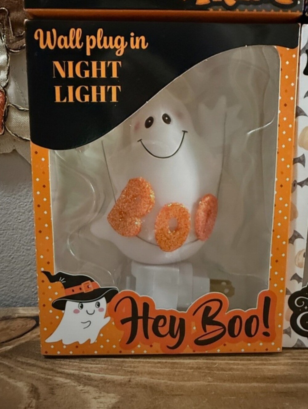 Ghost "Hey BOO" Halloween Wall Plug-In Night Light NIB